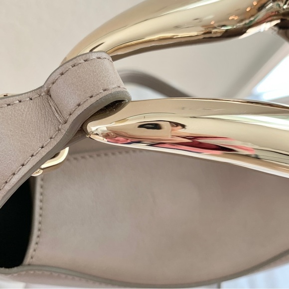 Chloe Kiss Bag in Motty Grey / Taupe with Gold Sculptural Hardware Small Bag - Picture 5 of 16